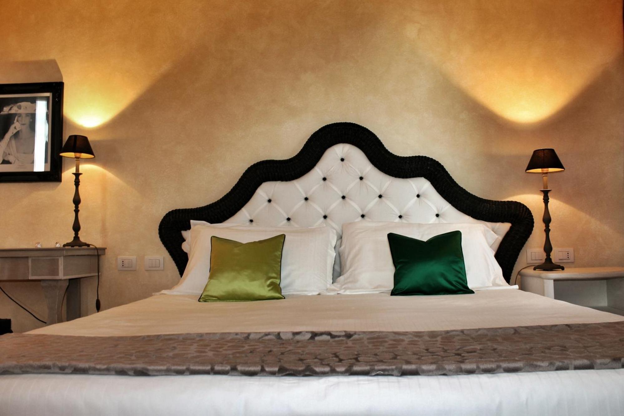 Double or Twin Room,691290051:JPEG