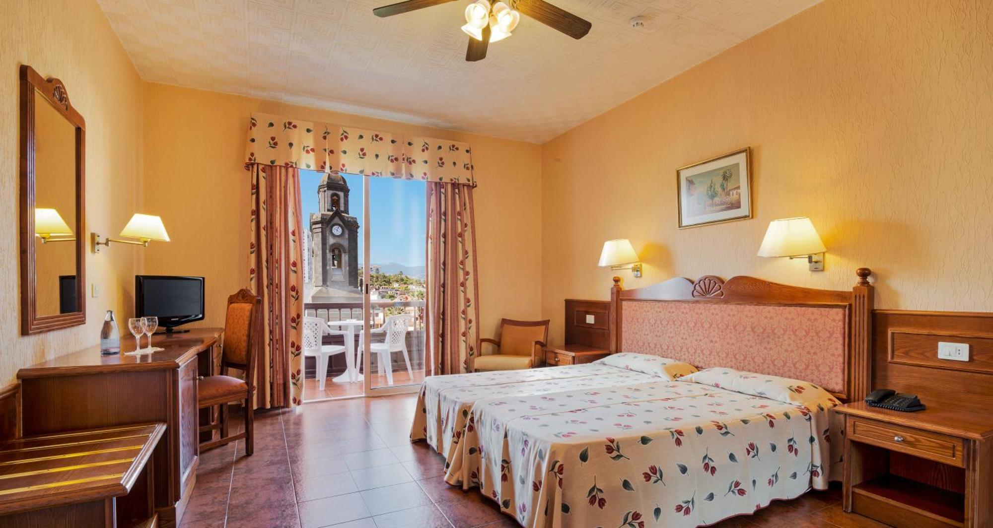 Double or Twin Room Balcony