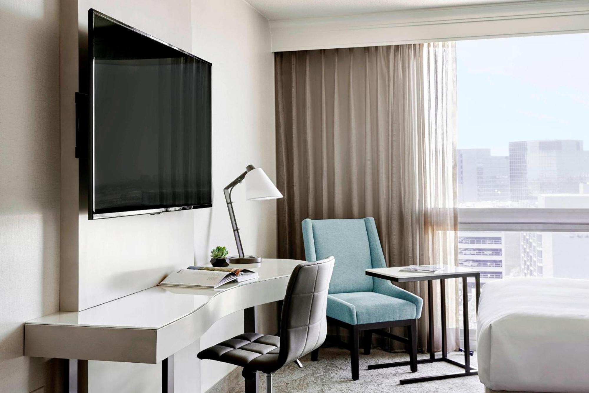 Guest Room, 1 King,1368356747:JPEG
