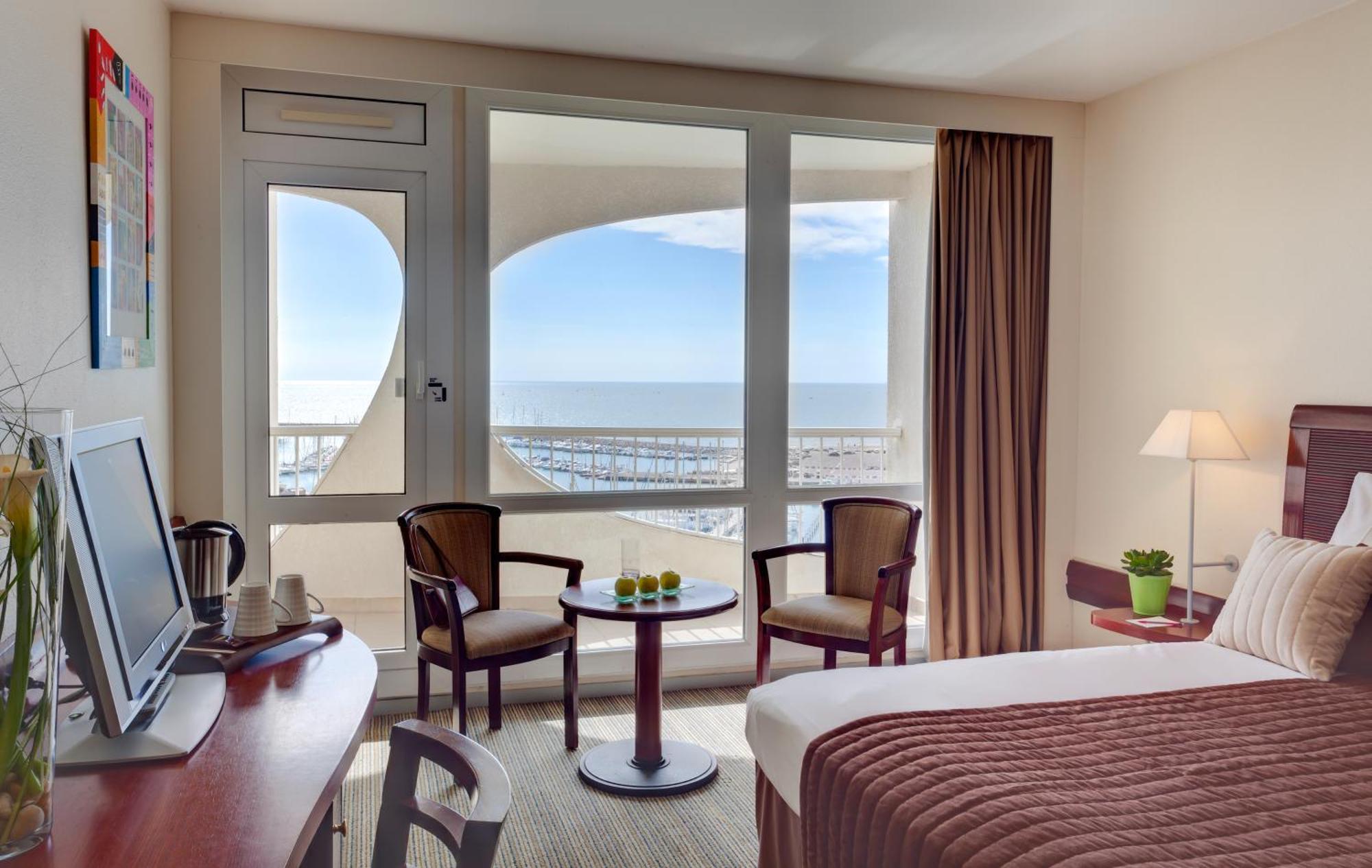 Junior Suite Side Sea View