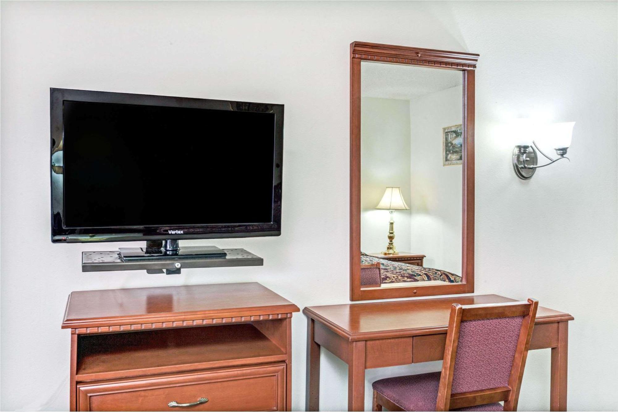 Chambre Lit Queen-Size Accessible aux Personnes à Mobilité Réduite – Non-Fumeurs
