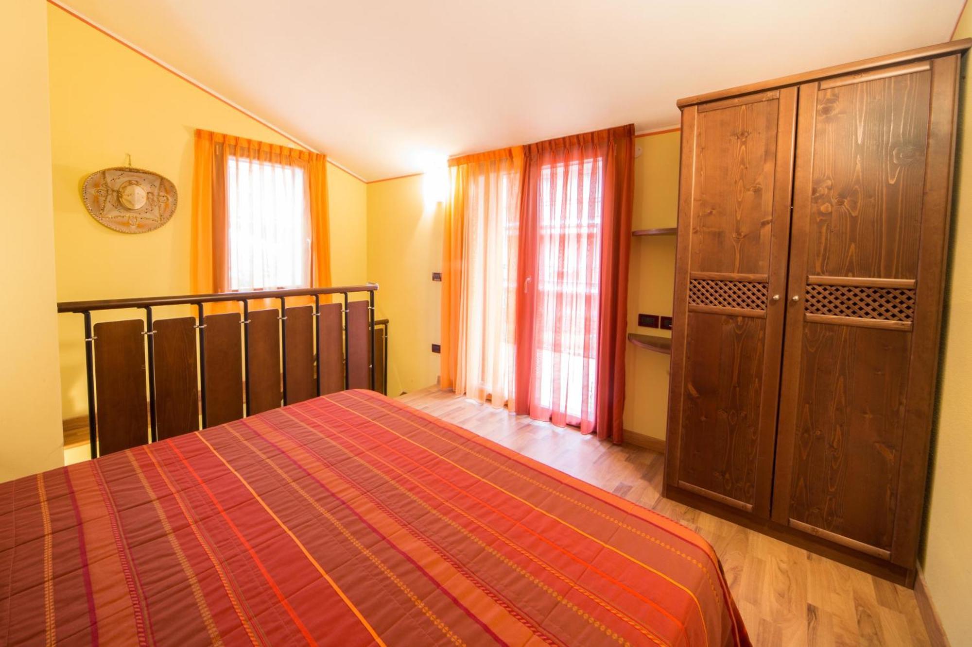 One-Bedroom Apartment Terrace Split Level