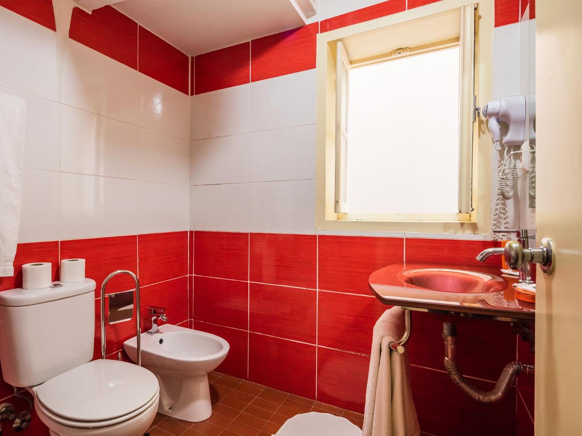Quintuple Room