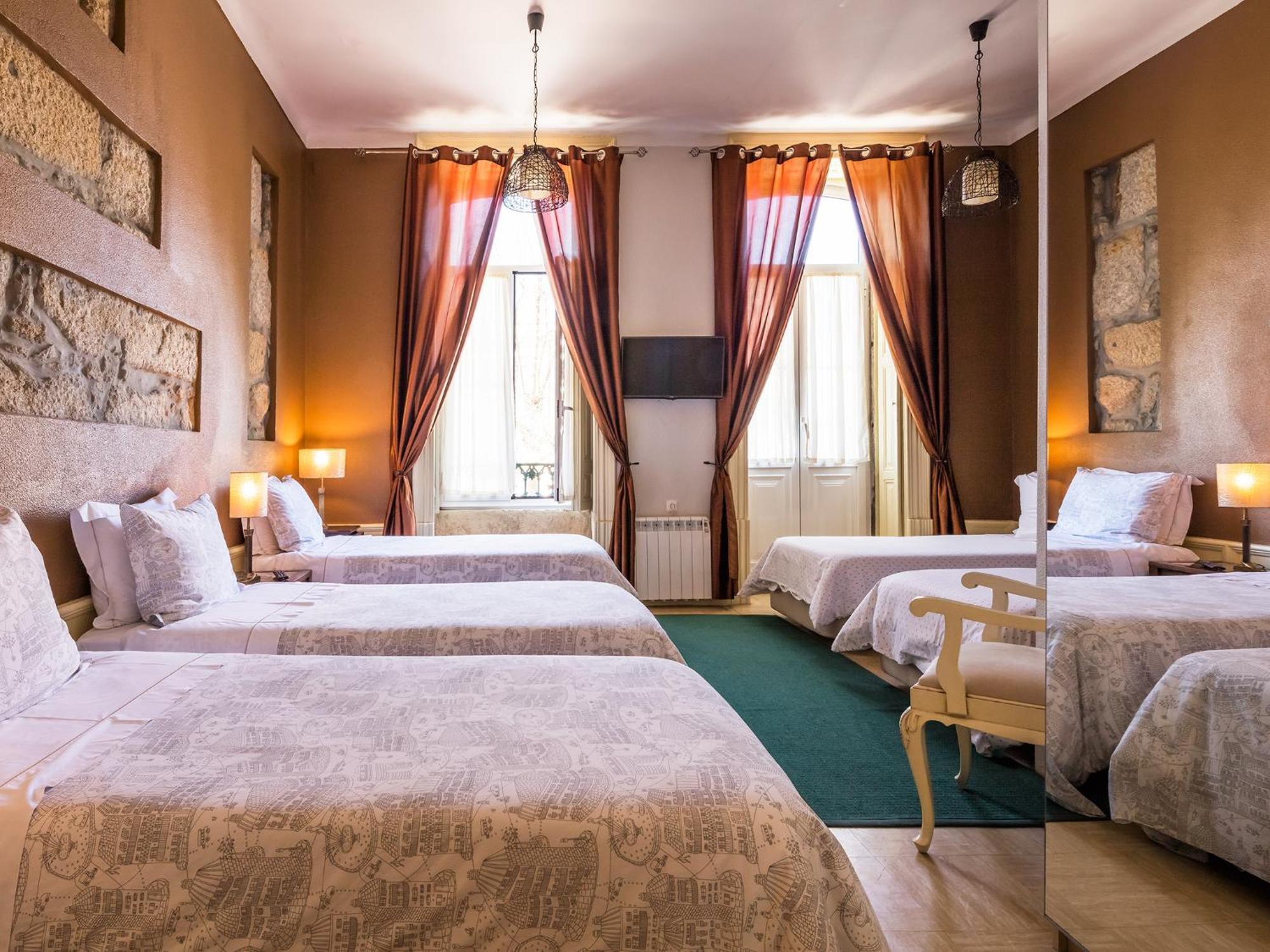 Quintuple Room