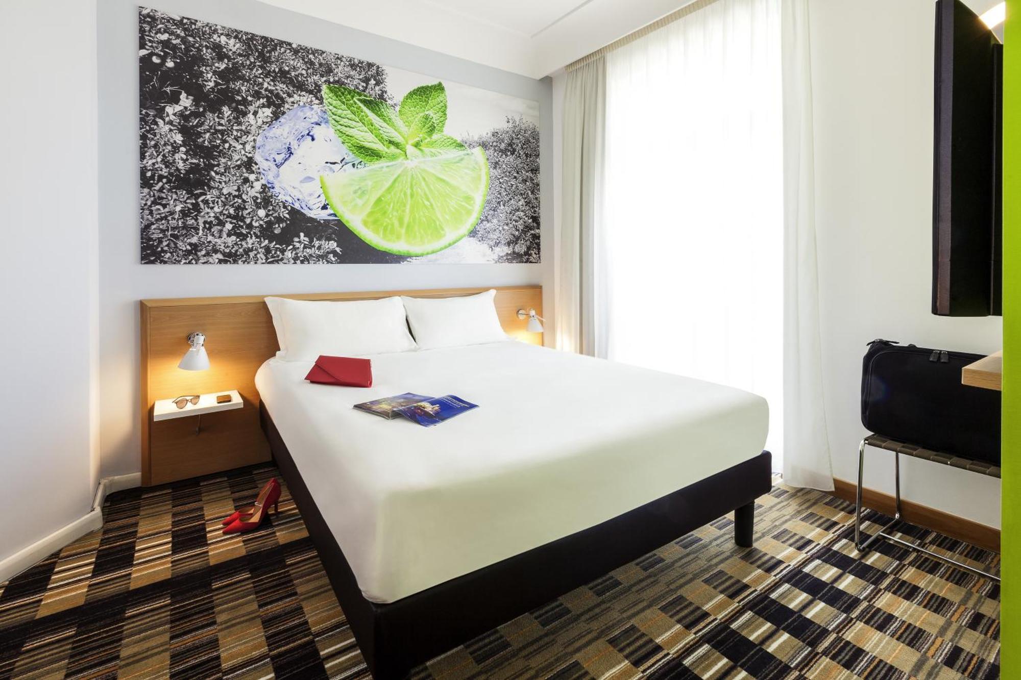 Quarto Standard com 1 Cama de Casal e 1 de Solteiro