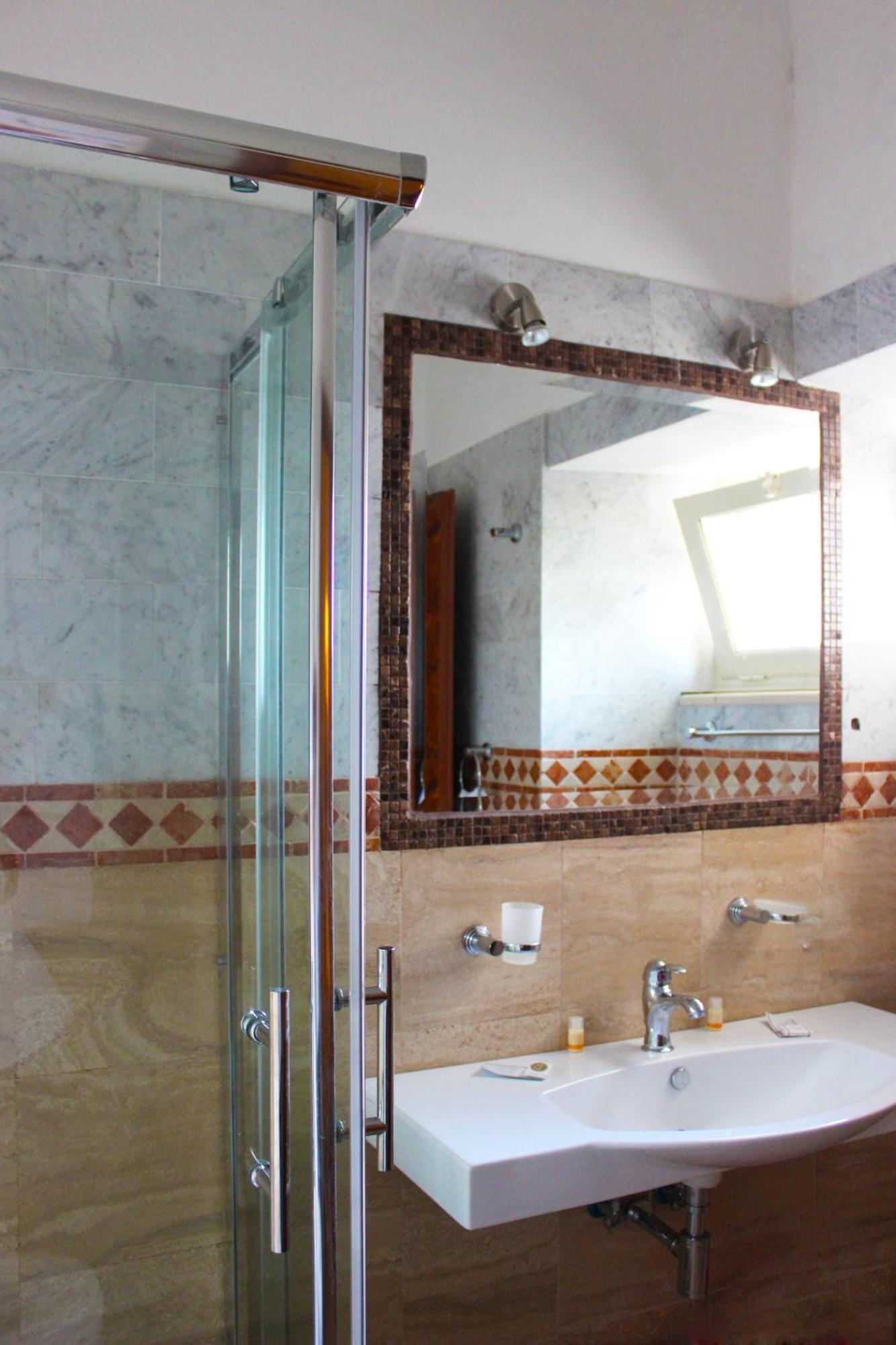 Standard Double Room,239887205:JPEG