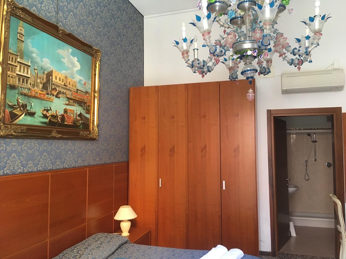 Double Room Balcony Canal View