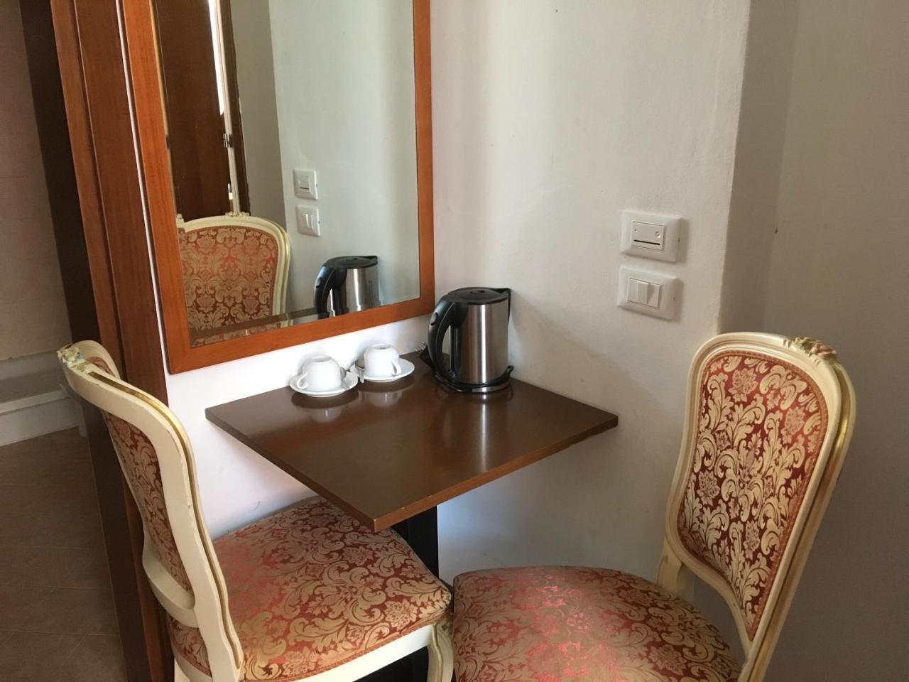 Double Room Balcony Canal View