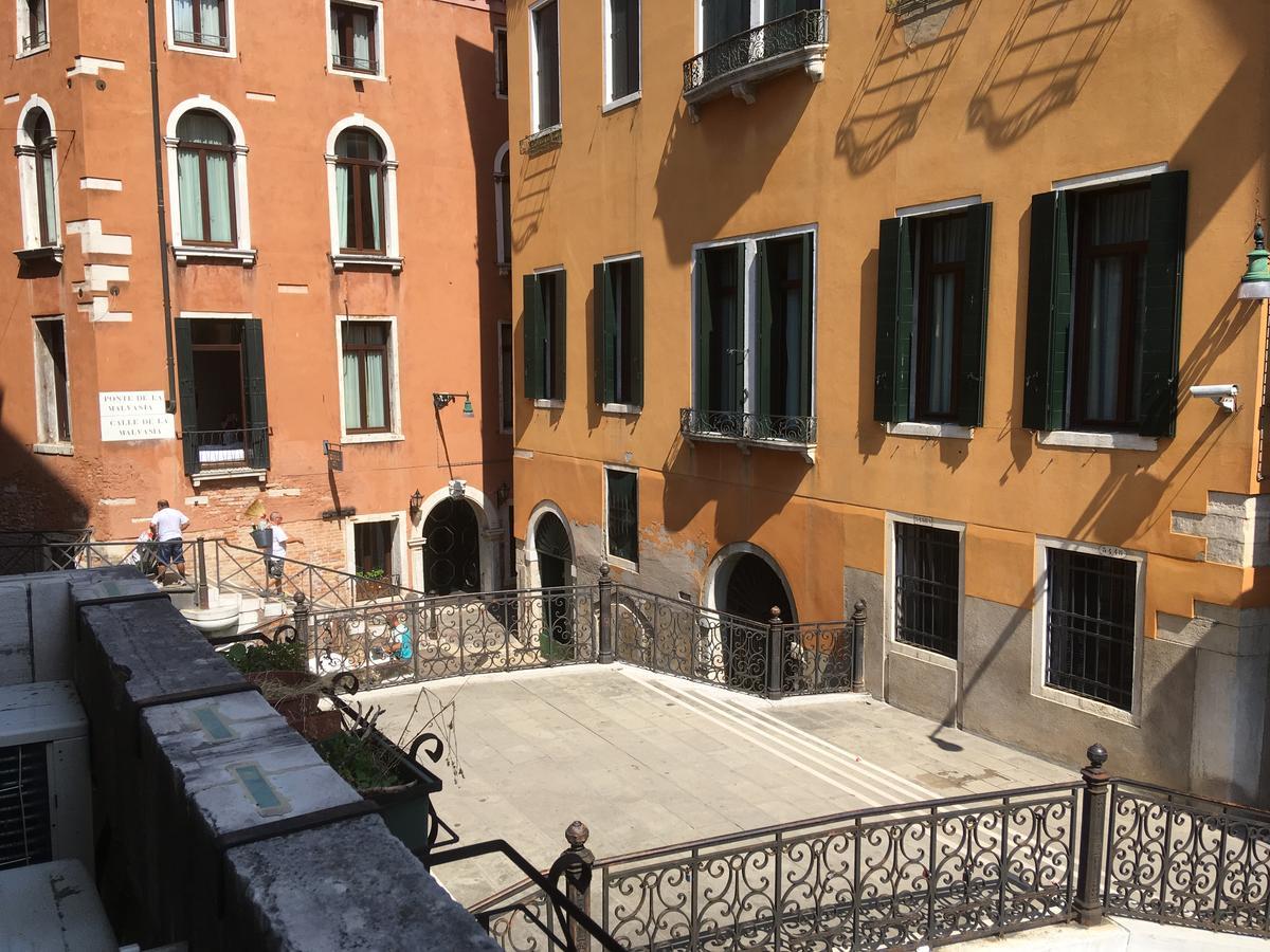 Double Room Balcony Canal View