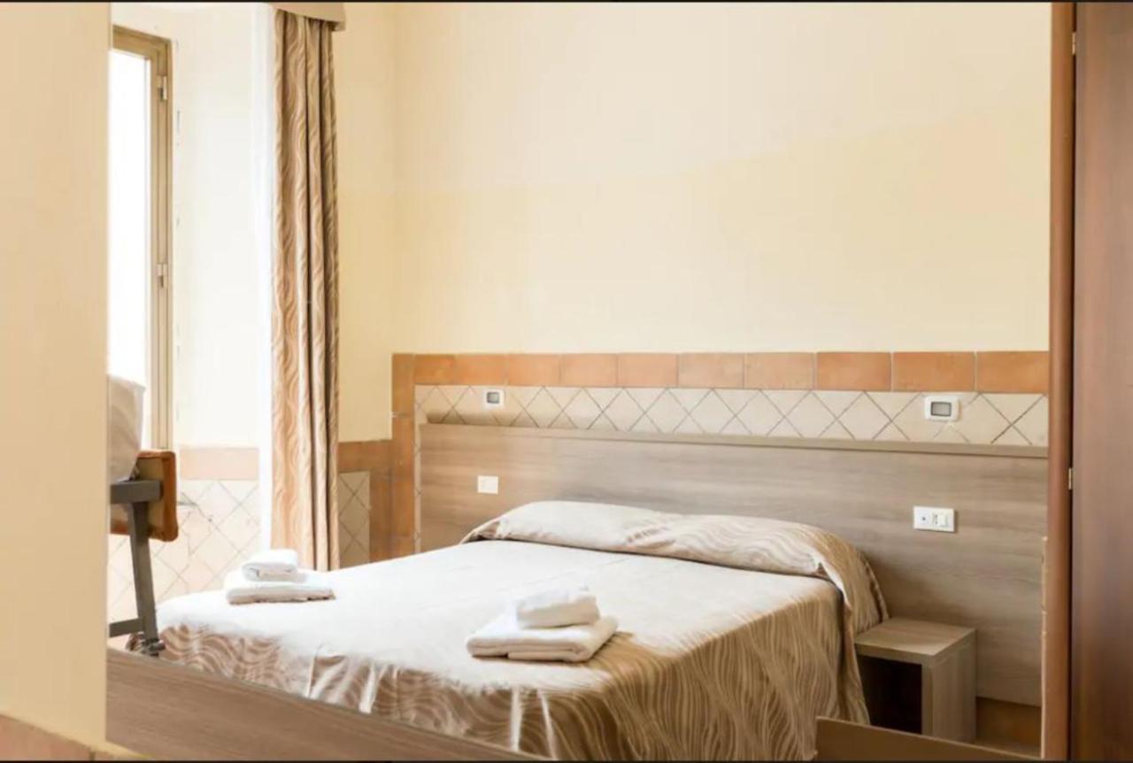 Double or Twin Room Private Bathroom