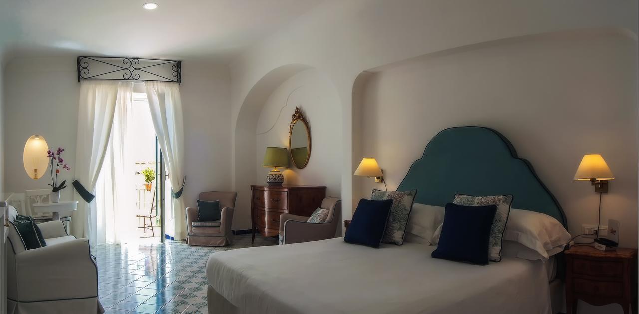 Deluxe Double Room Side Sea View