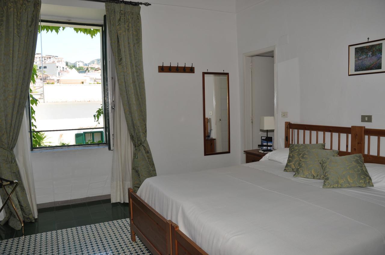 Standard Double or Twin Room,696849258:JPEG