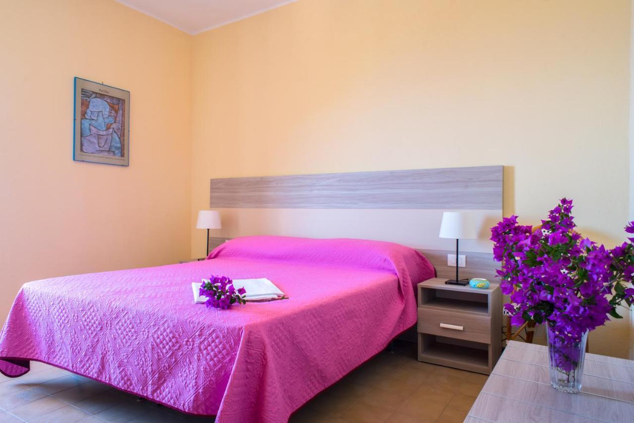 Double or Twin Room Sea View
