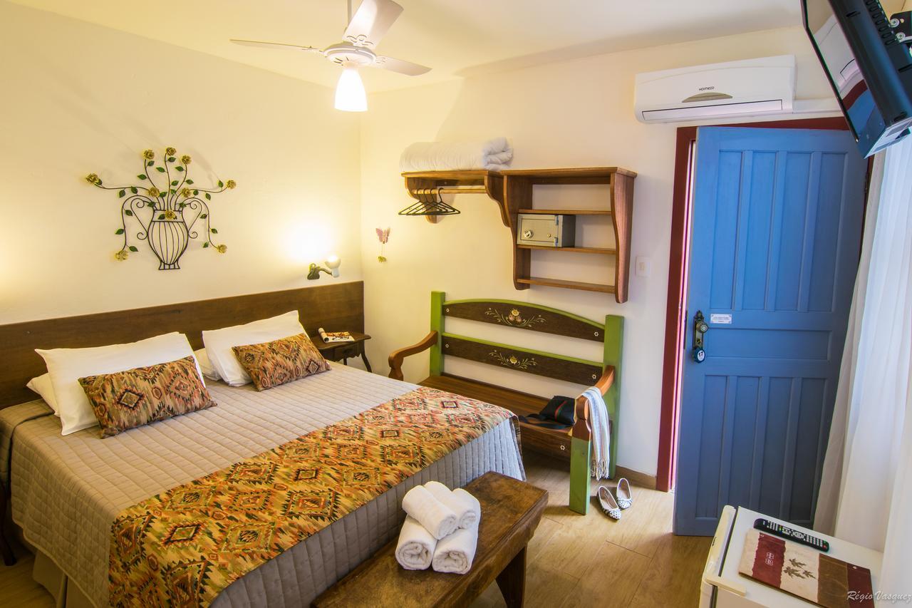Quarto Pequeno com Cama de Casal ou 2 de Solteiro