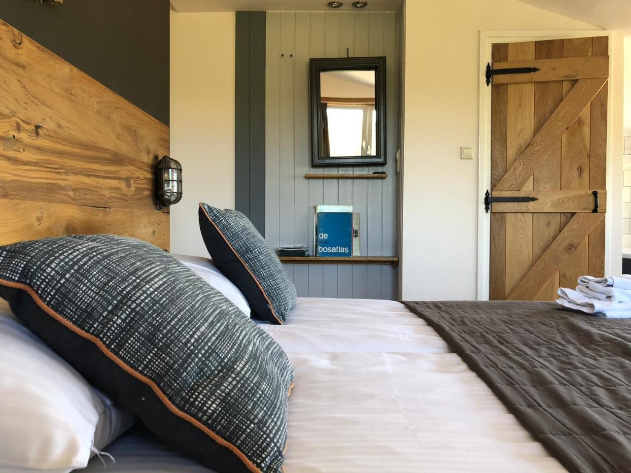 Twin Room Bath