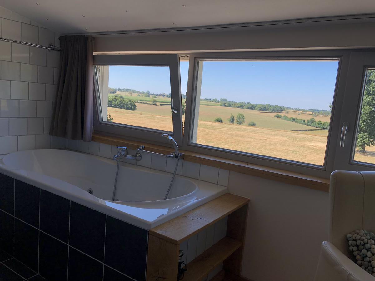 Twin Room Bath