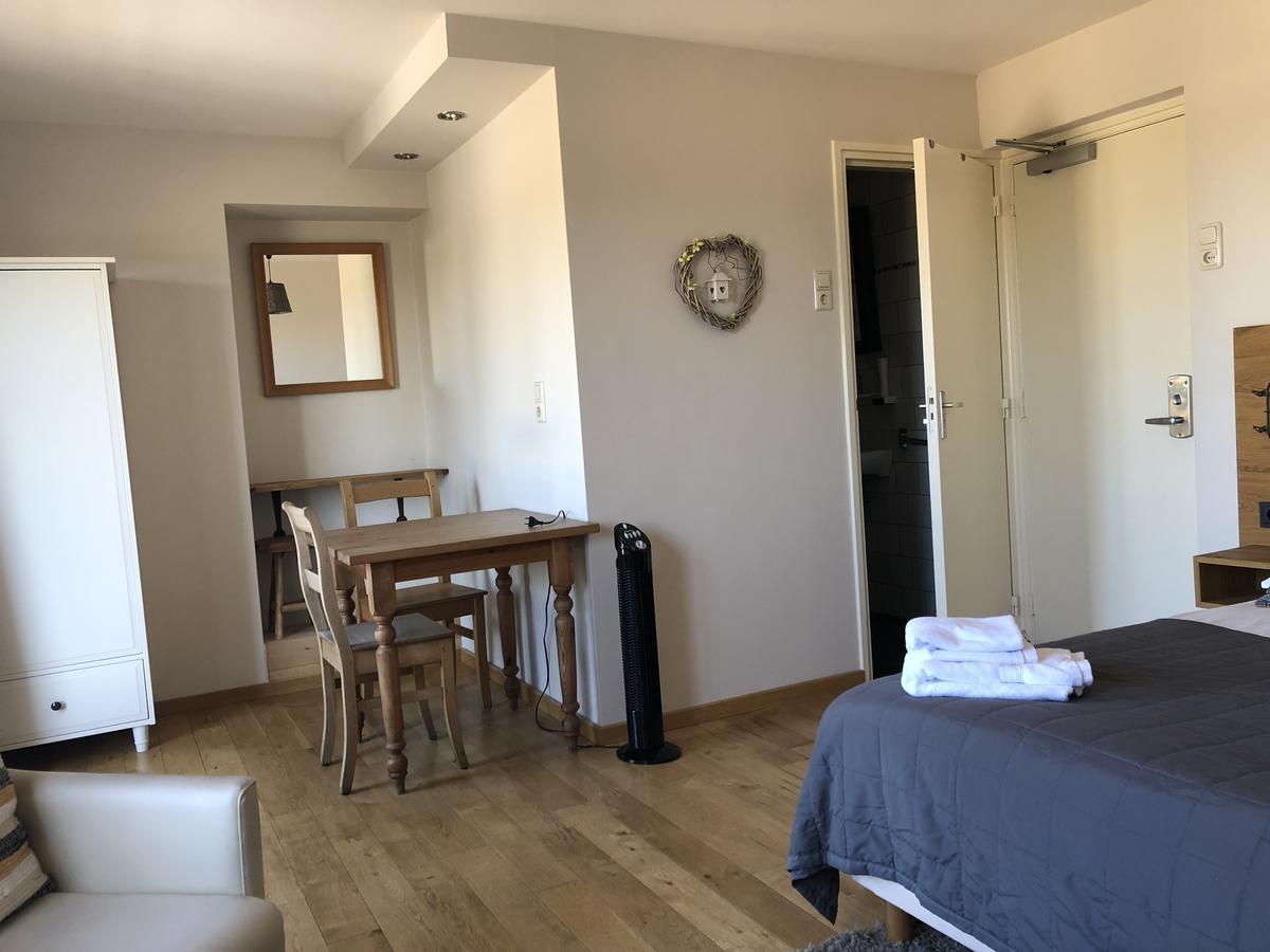 Twin Room Bath