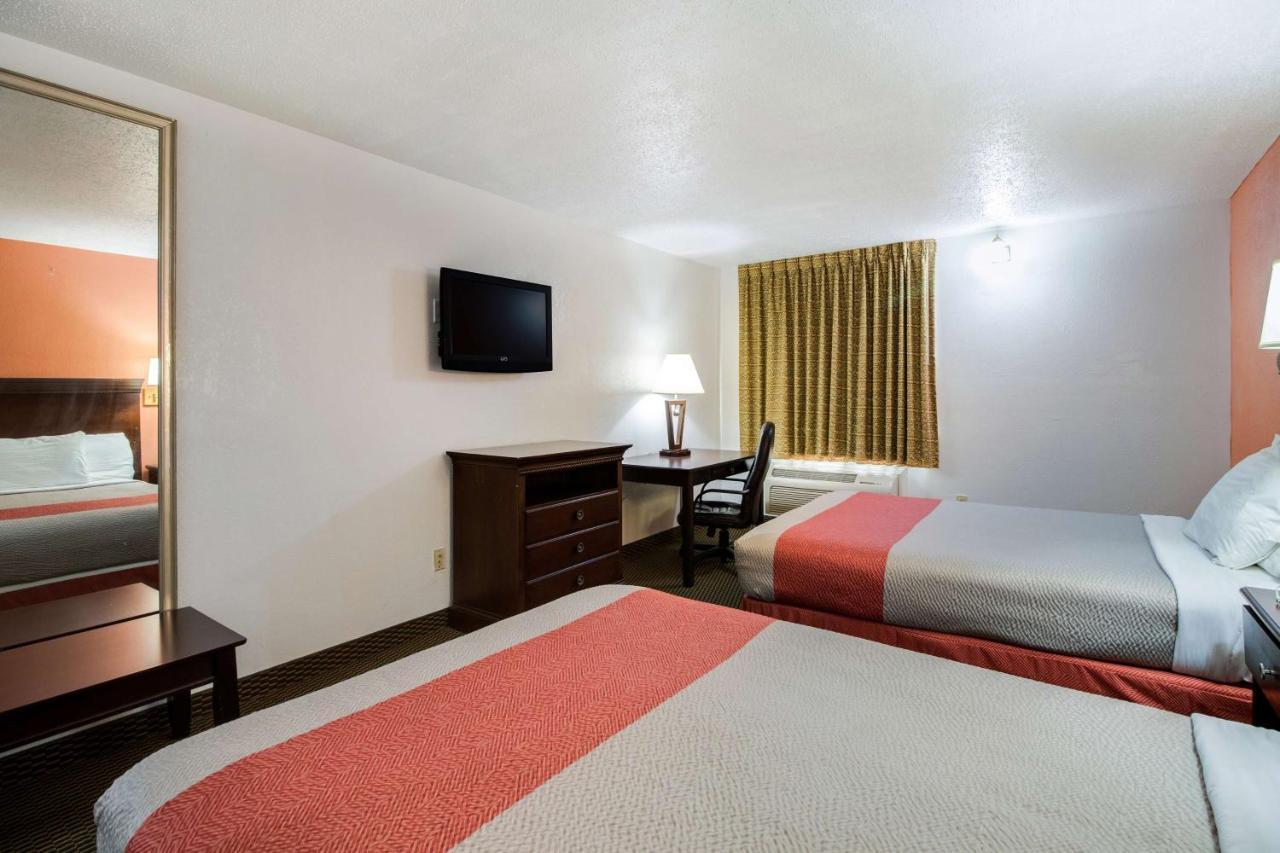 Deluxe Quadruple Room Non-Smoking