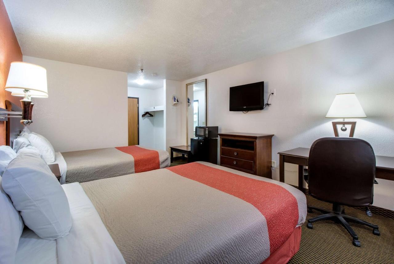 Deluxe Quadruple Room Non-Smoking