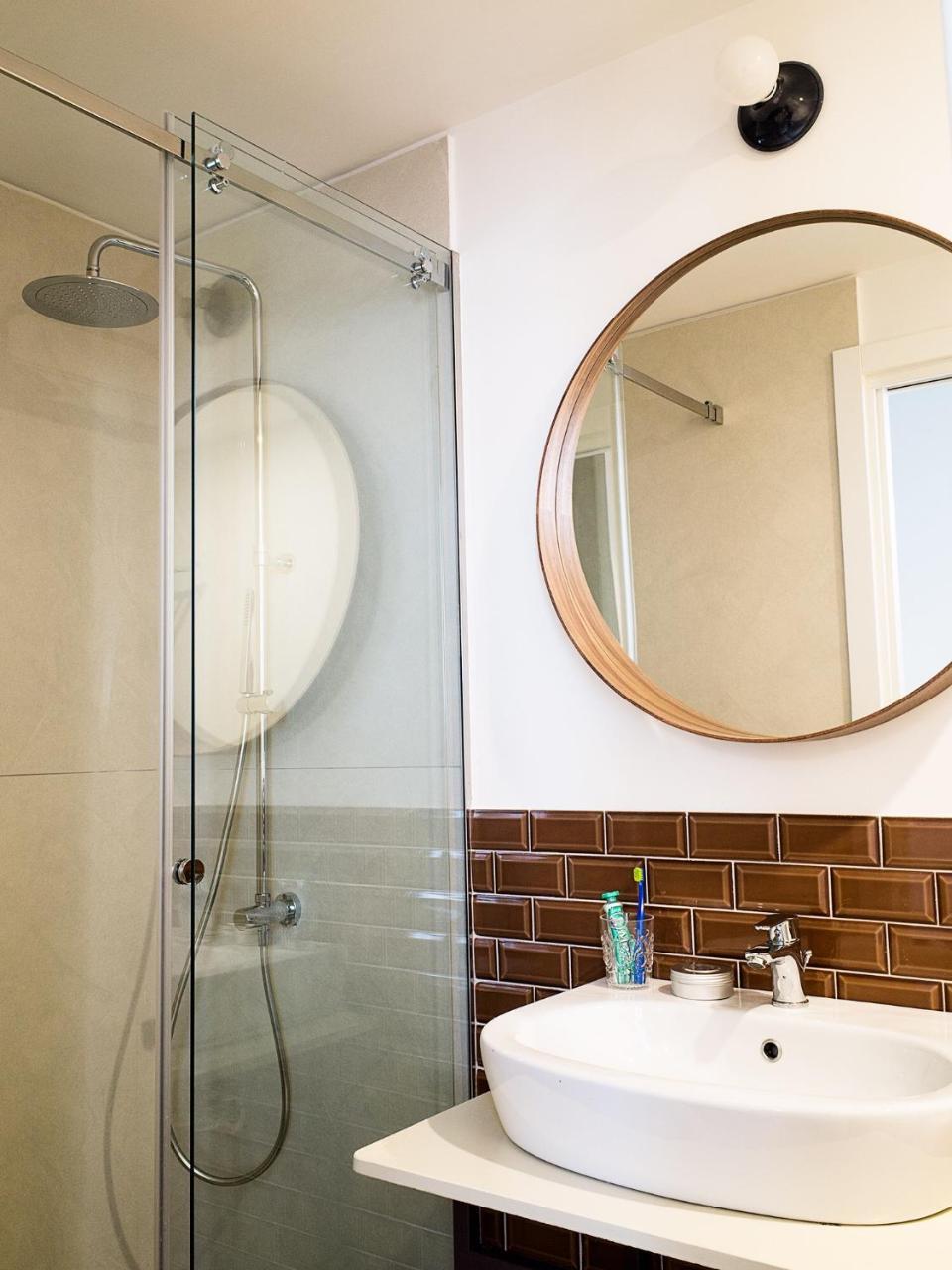 Deluxe Room,697118505:JPEG