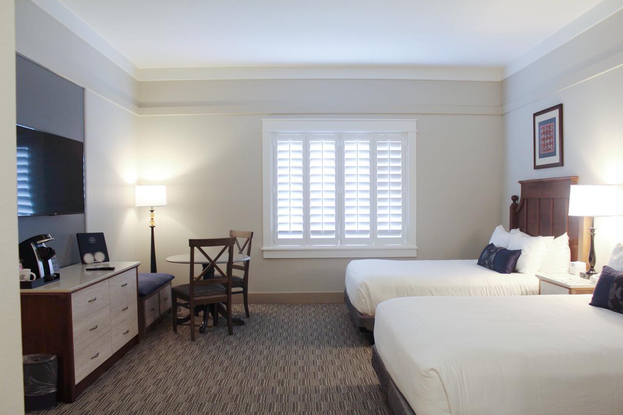 Standard Queen Room Two Queen Beds