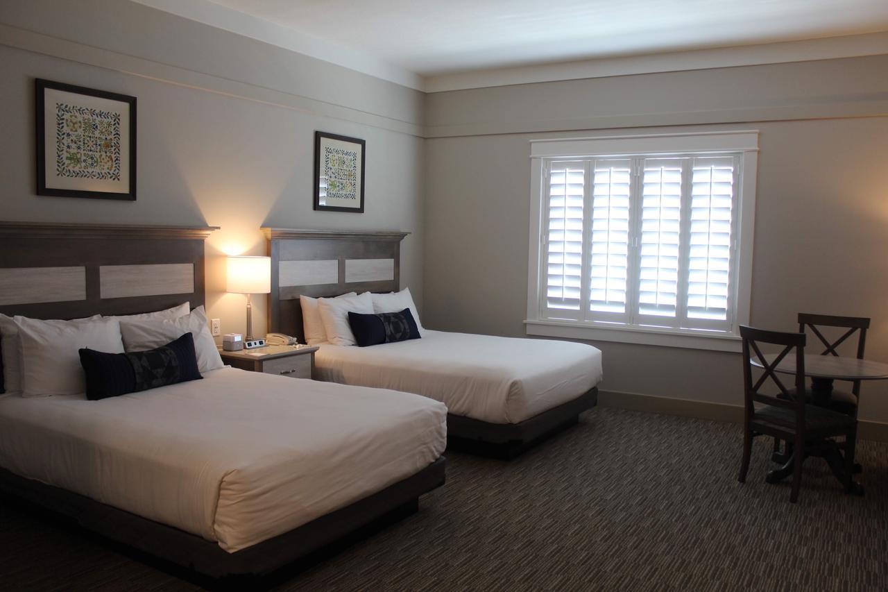 Standard Queen Room Two Queen Beds