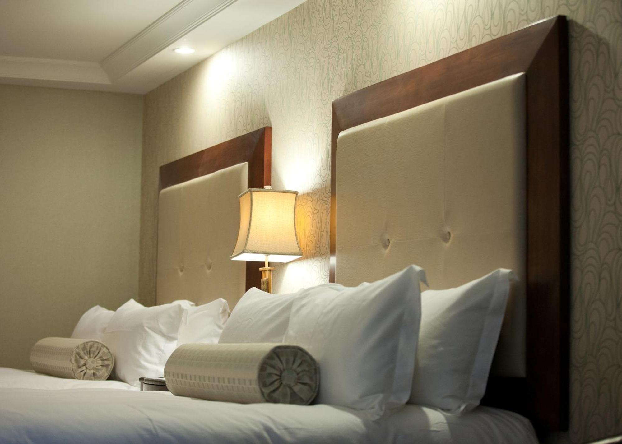 Queen Room with Two Queen Beds,697543245:JPEG