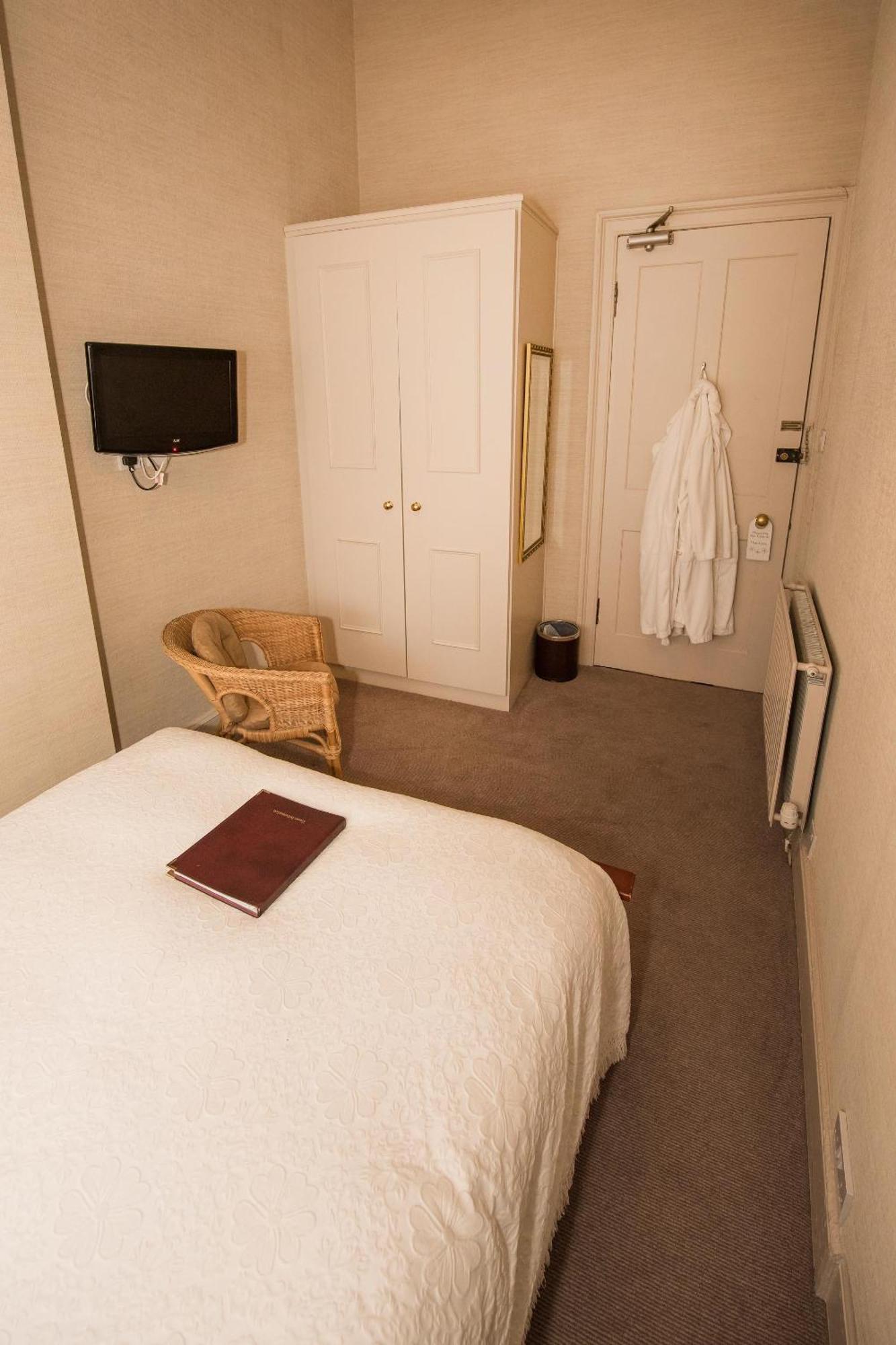 Basic Double Room