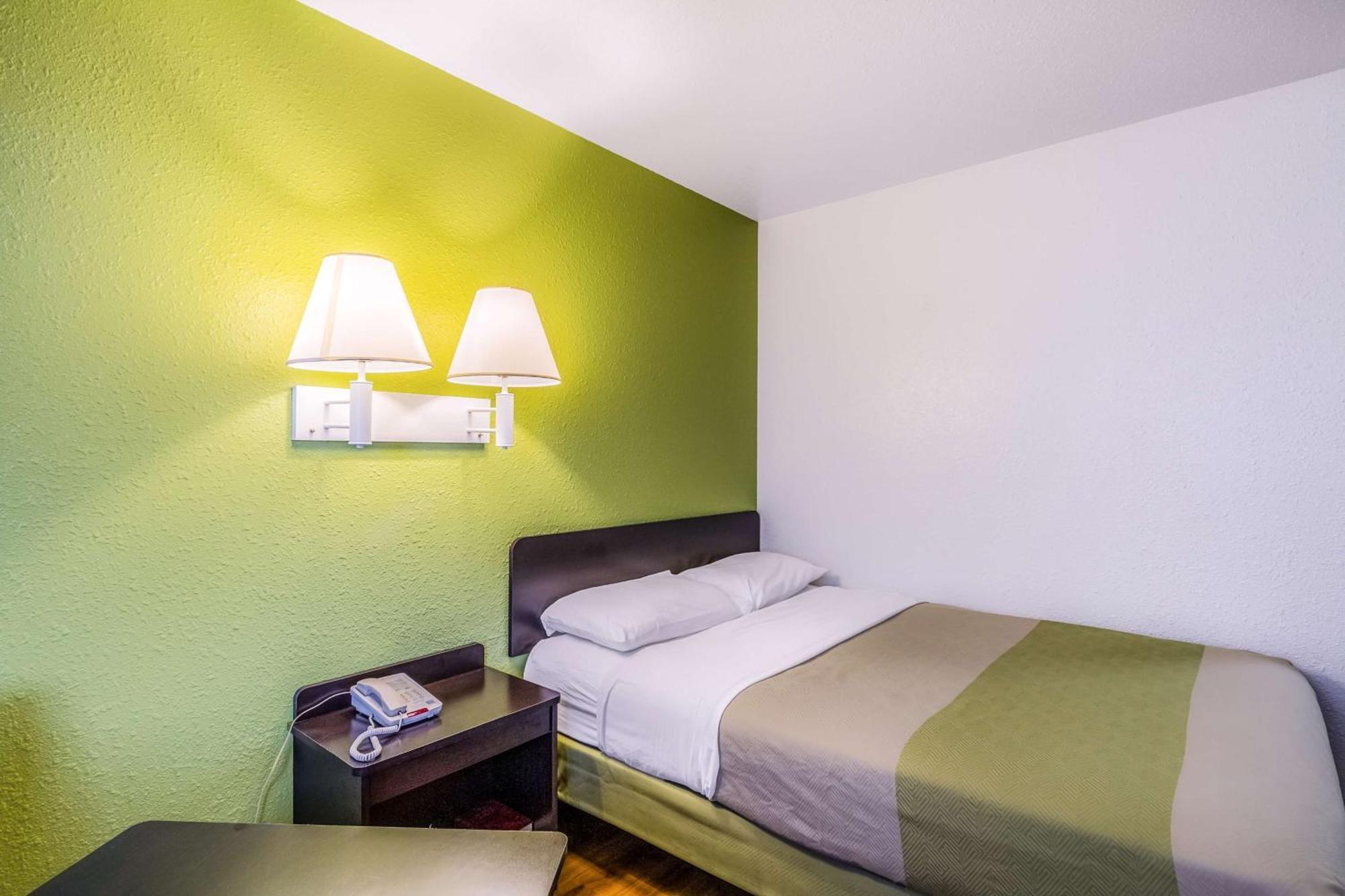 Queen Room,698247387:JPEG