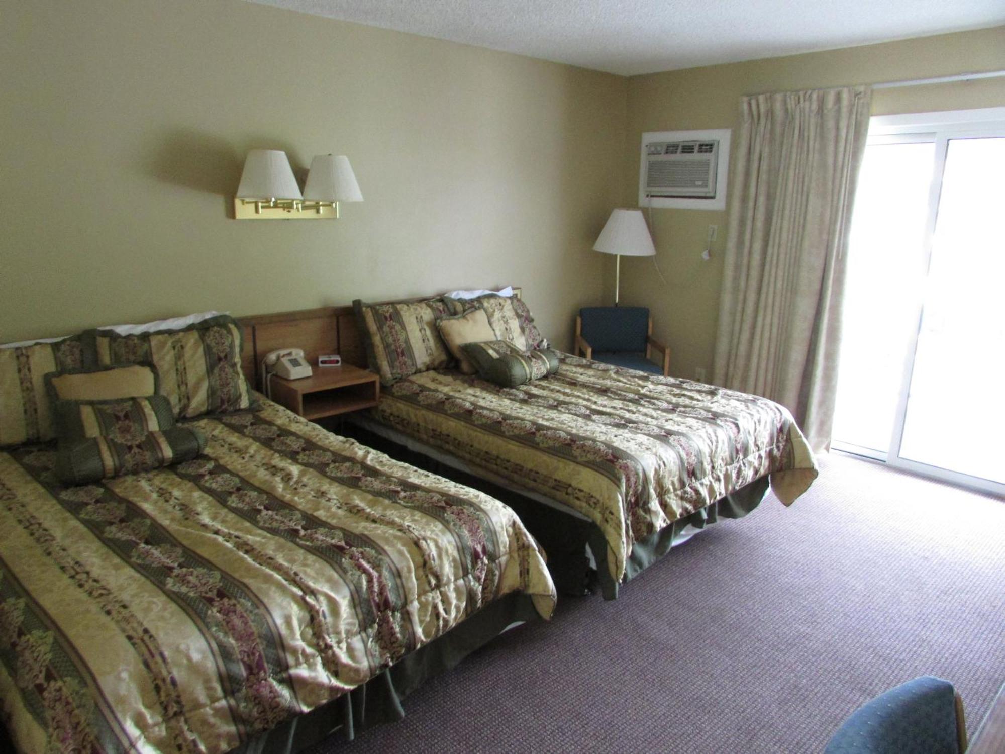 Standard Double Room Two Double Beds