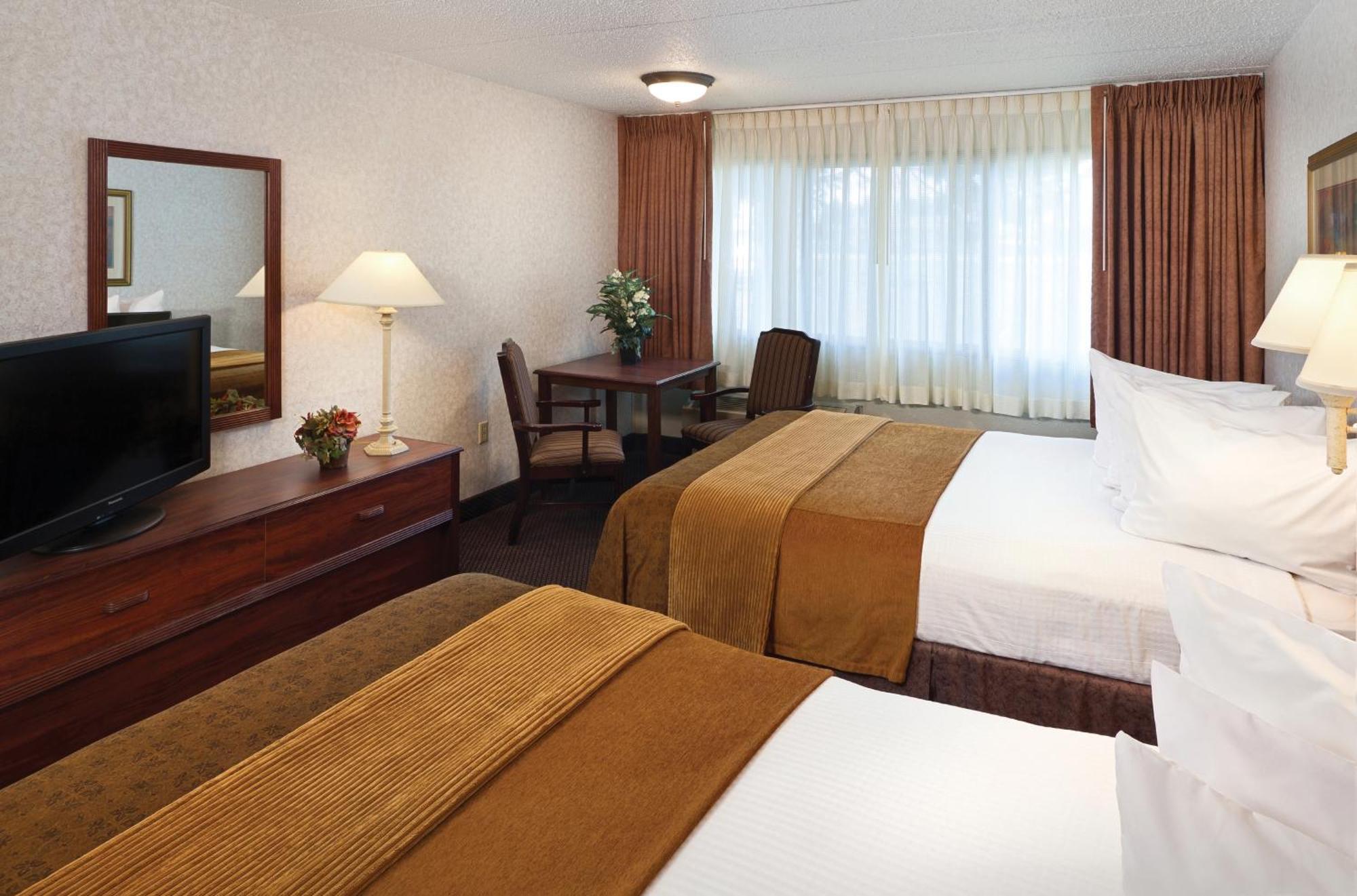 Queen Room Two Queen Beds Non-Smoking