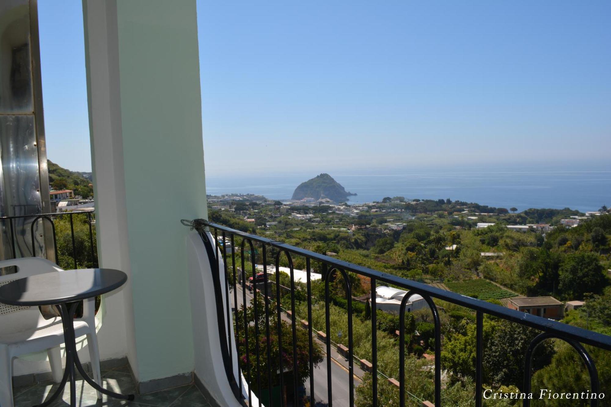 Standard Triple Room Sea View