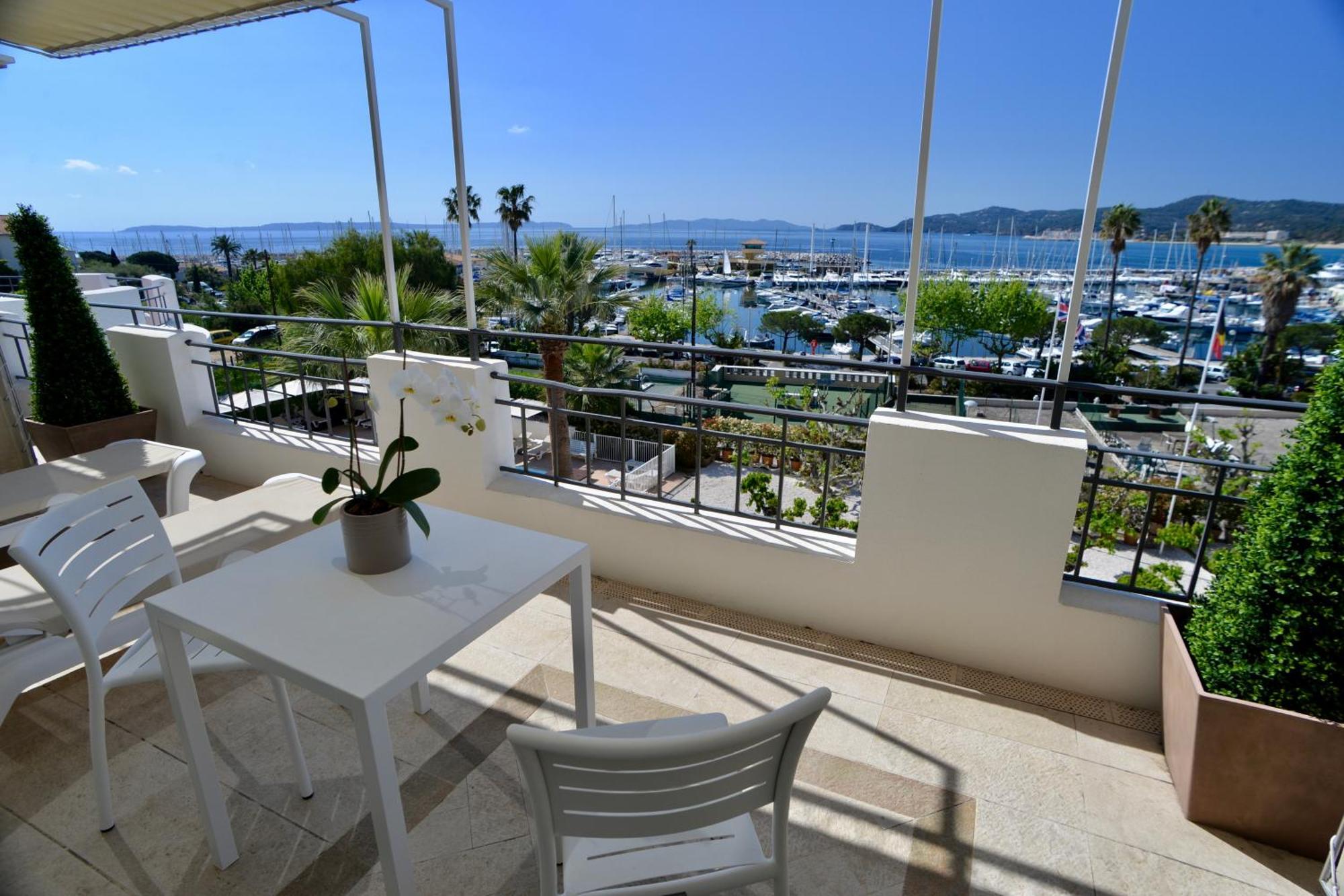 Chambre Double Supérieure avec Terrasse - Vue sur Mer