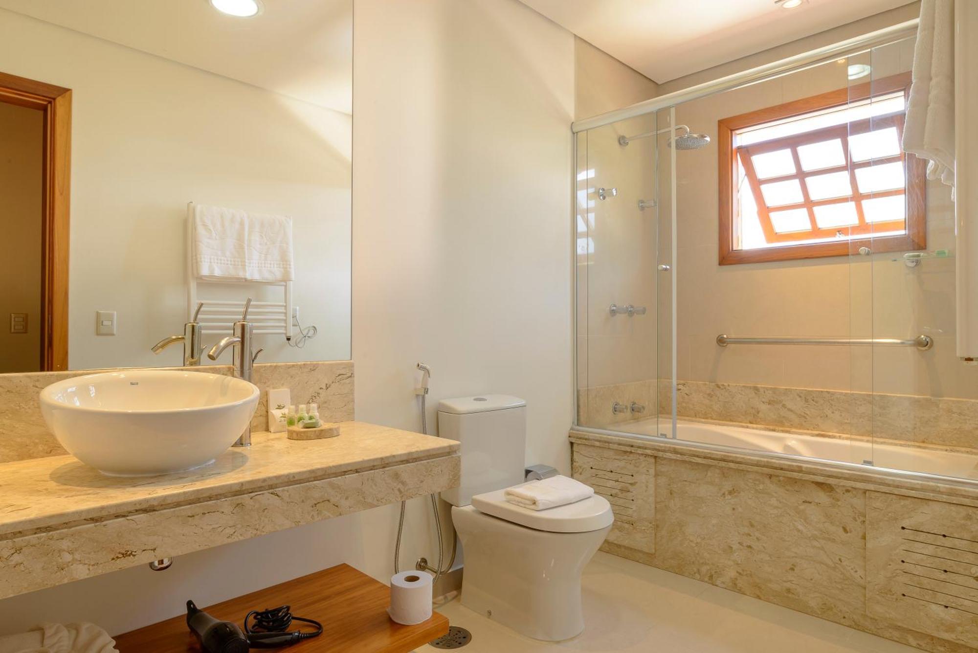 Duplex Suite hot tub