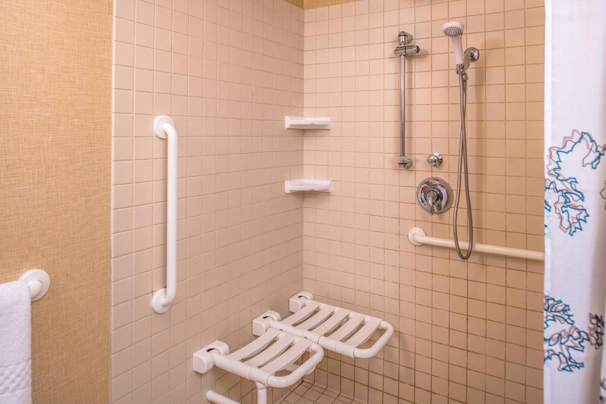Two-Bedroom Suite,698633802:JPEG