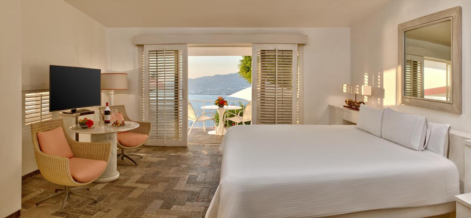 Casita Shared Pool King Bed