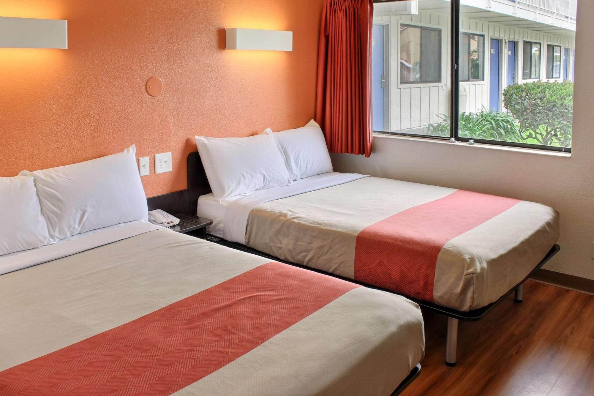 Double Room - Disability Access - Roll In Shower,698681133:JPEG