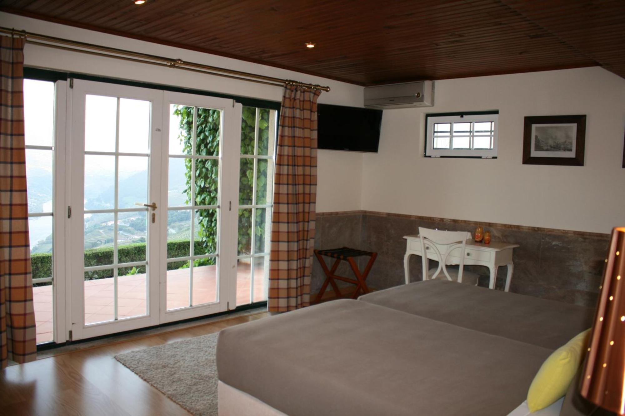 Standard Twin Room River View