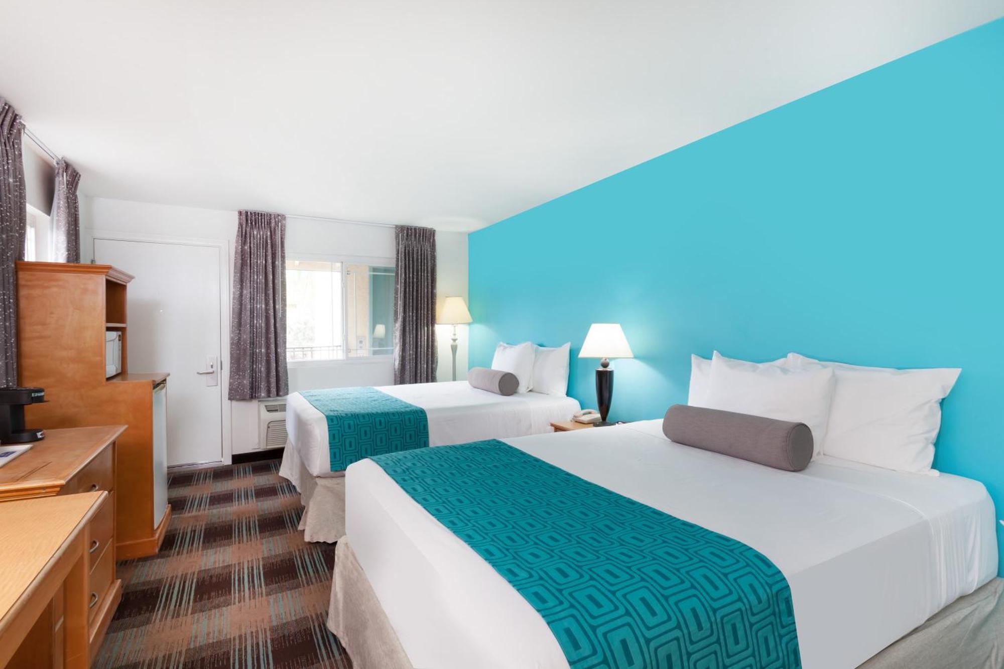 Queen Room Two Queen Beds
