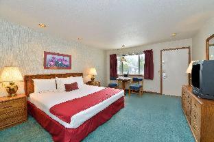 1 King Bed Jetted Tub Non-Smoking