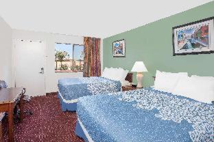 Deluxe Queen Room Two Queen Beds Non-Smoking
