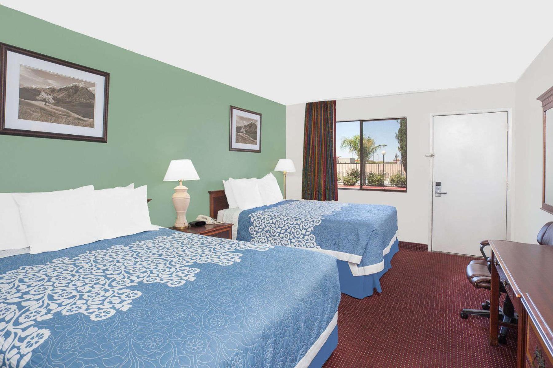 Deluxe Queen Room Two Queen Beds Non-Smoking
