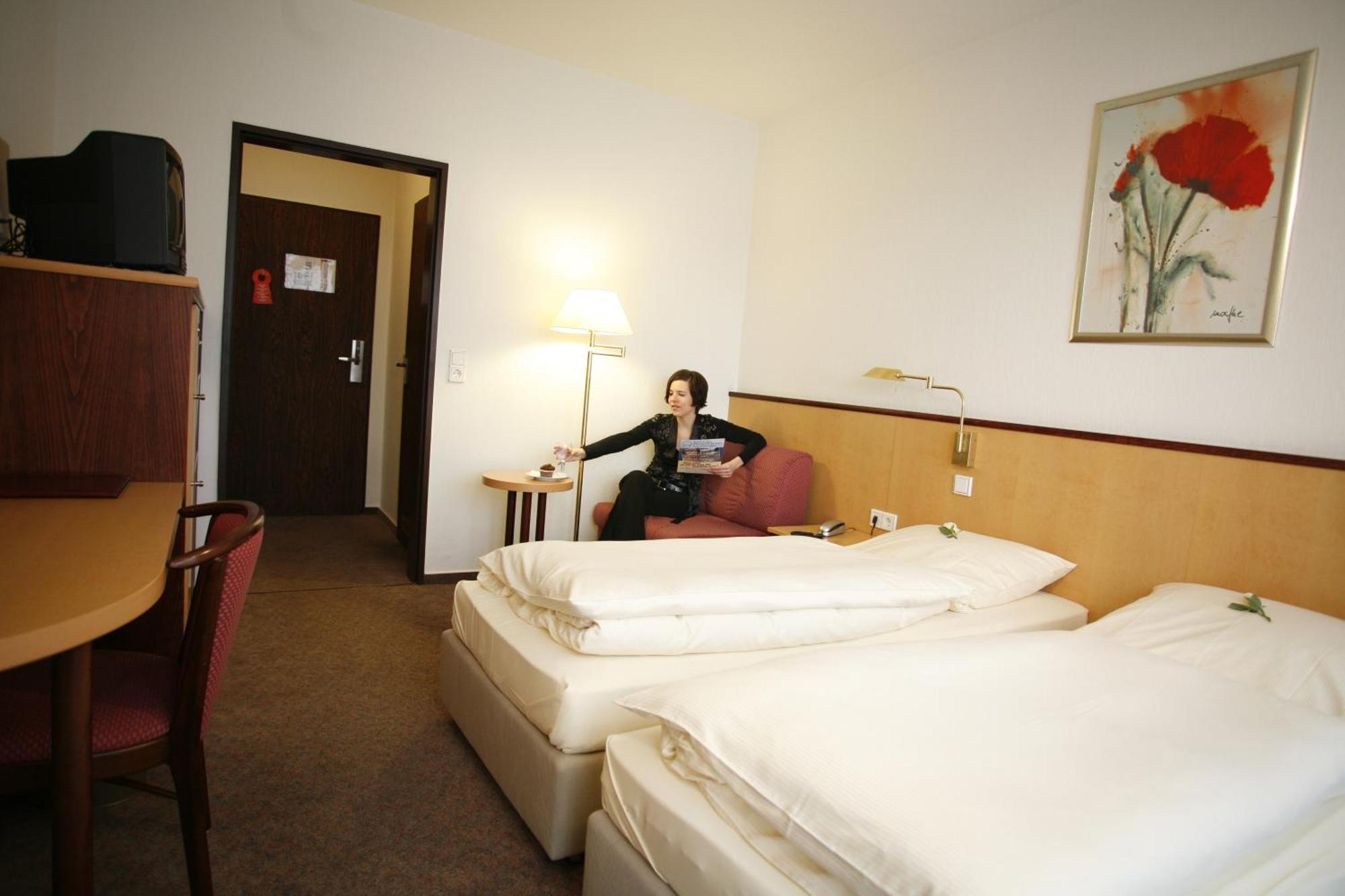 Single Room Sunny Side