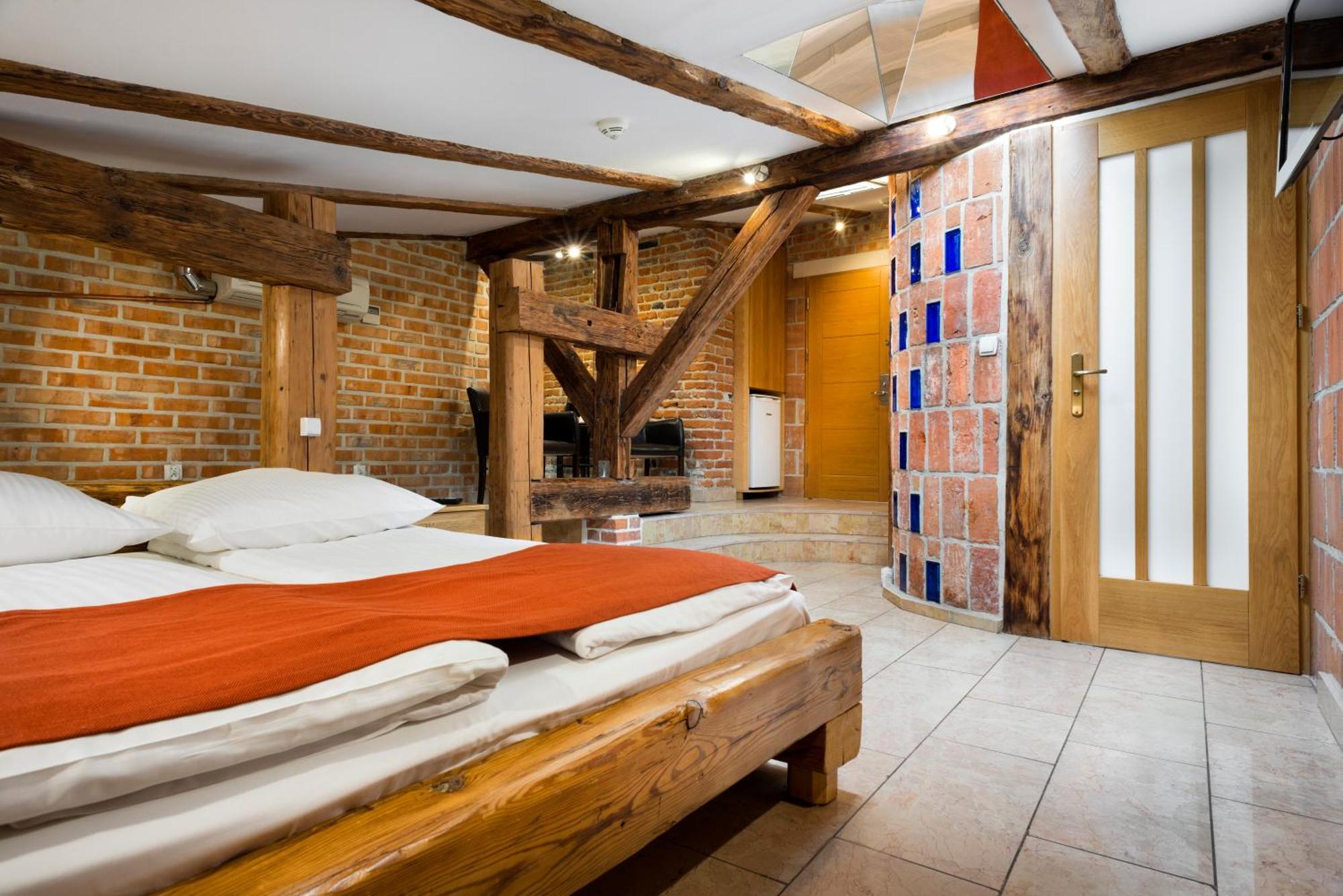 Mansard Studio