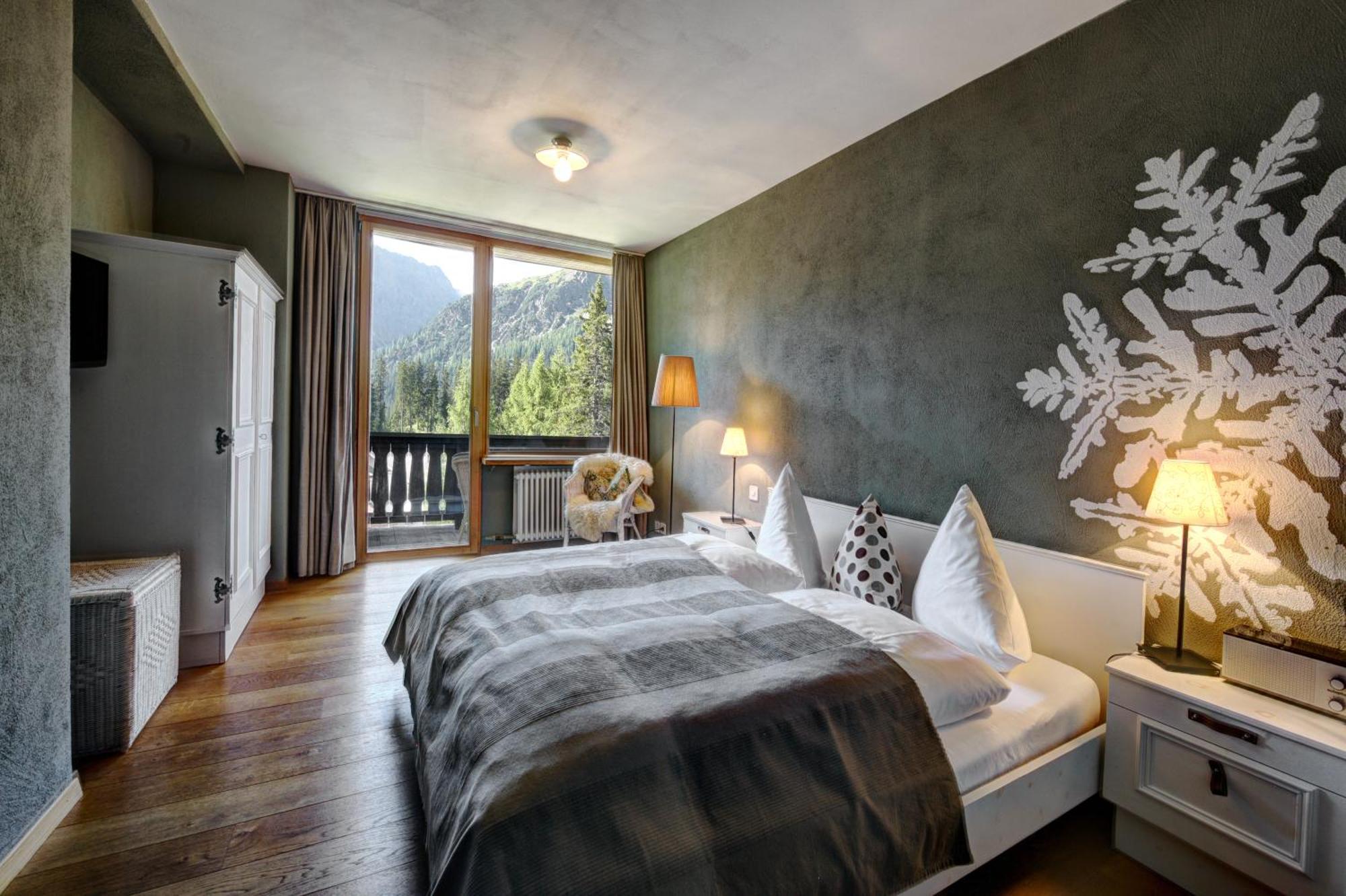 Superior Double Room Balcony Mountain View