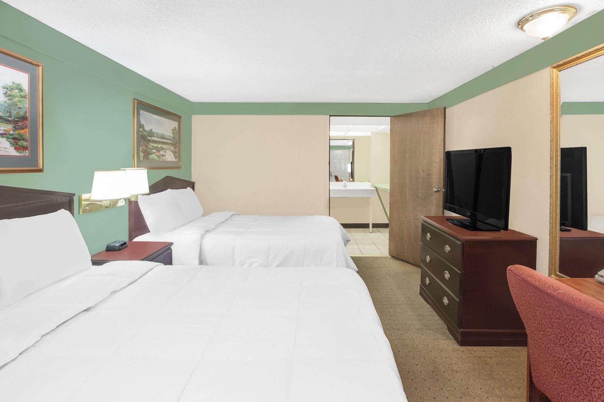 Queen Room