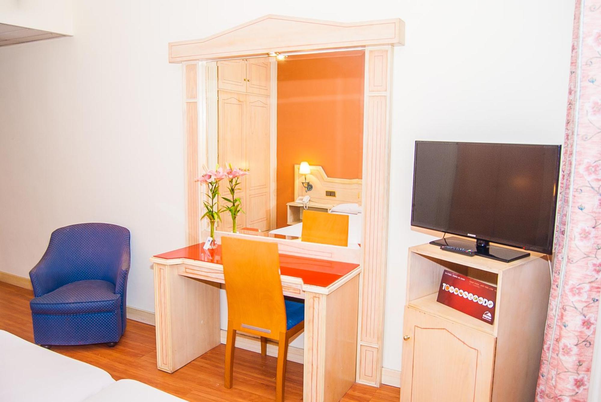 Double or Twin Room,701636413:JPEG