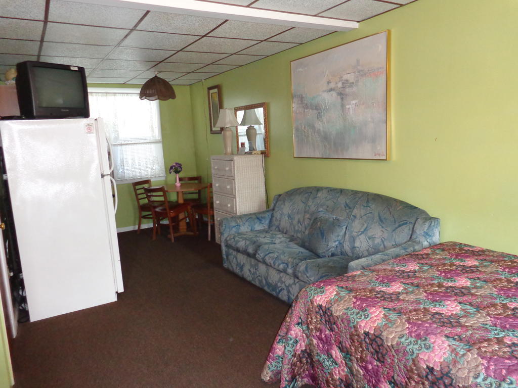 Studio Two Double Beds Sofa Bed Pool View