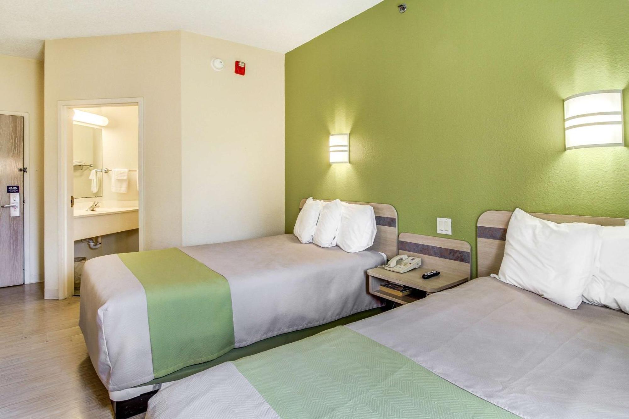Quadruple Room Smoking