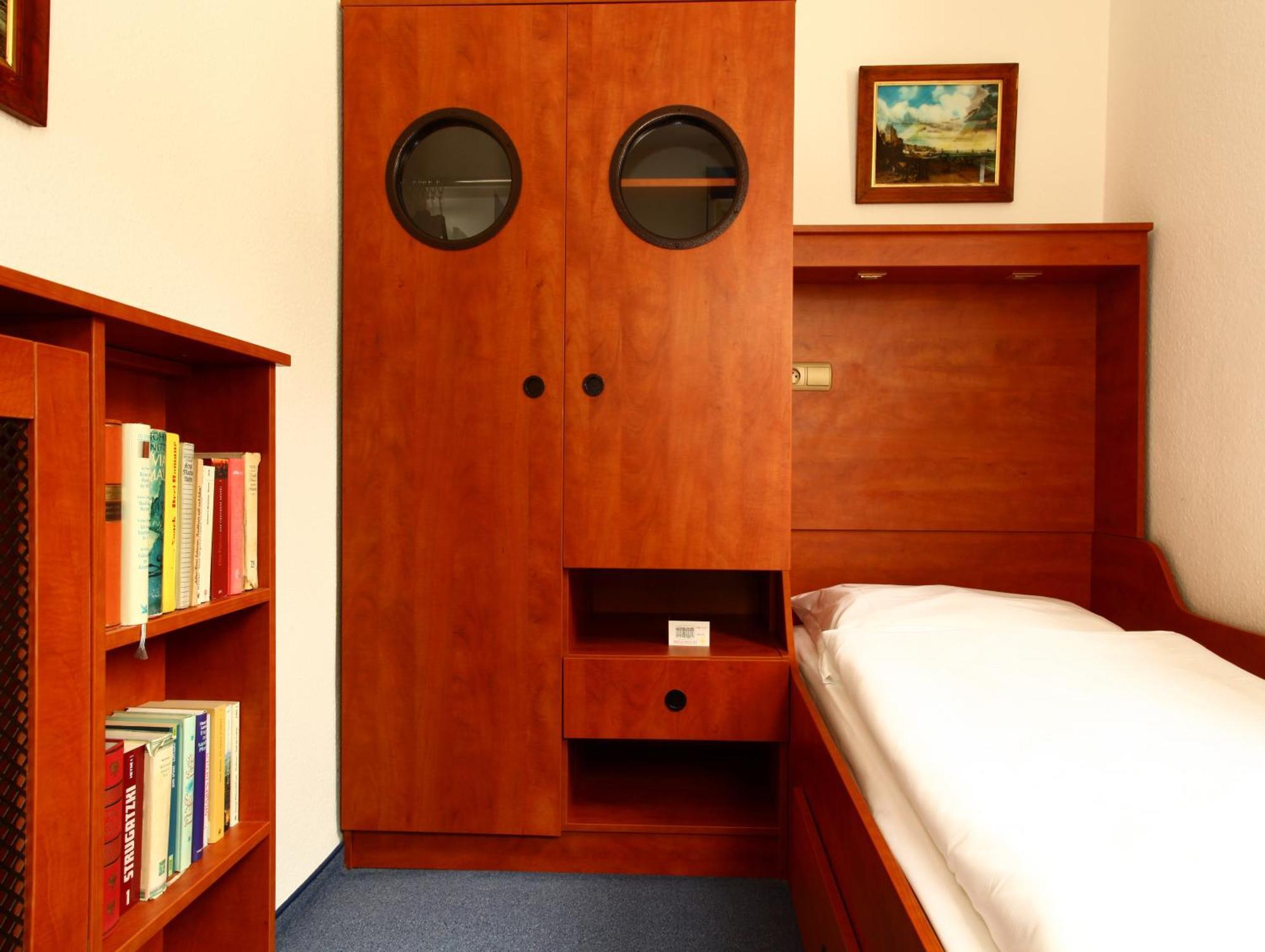 Economy Single Room